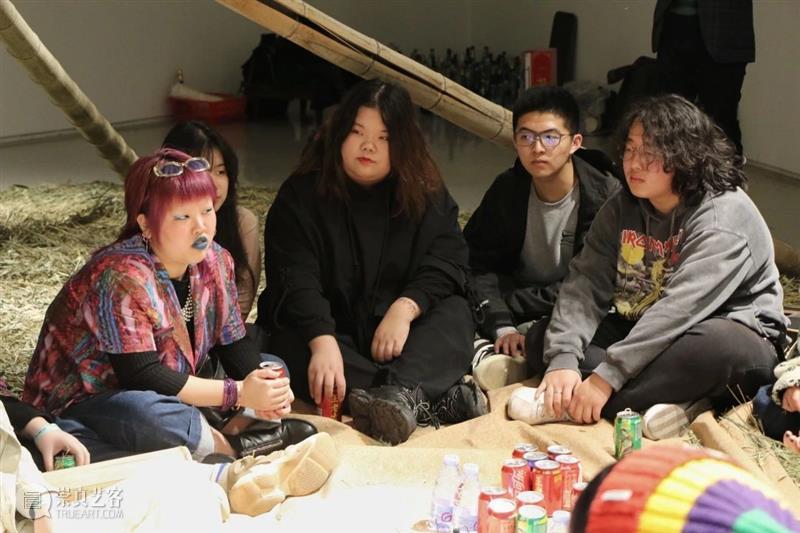 HOW 我与博伊斯|赵半狄小窝的“00后”大聚会 视频资讯 昊美术馆(上海) HOW 博伊斯 00后 赵半狄小窝 大聚会 展期 艺术家 赵半狄 策展人 杜曦云 崇真艺客